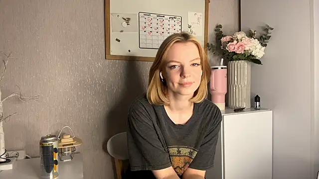 Snapshot of Marry_Sornatiko chatting on February 27, 2026, 6:08 pm Marry Sornatiko online show from February 27, 2026, 6:08 pm