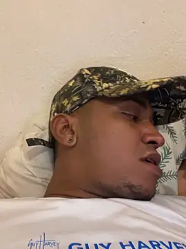 Drakel19 online show from April 20, 2026, 1:19 am