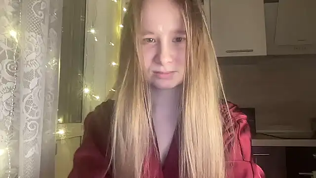 Snapshot of cutefoxieee chatting on April 22, 2026, 8:48 pm cutefoxieee online show from April 22, 2026, 8:48 pm