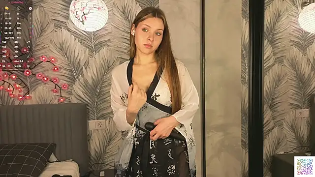 HinaVibe online show from May 20, 2026, 11:46 pm