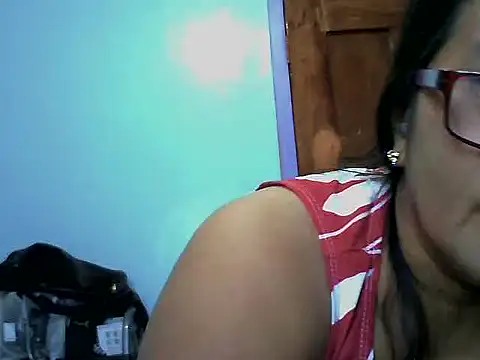 Flowerblossom123 online show from April 3, 2026, 5:58 am