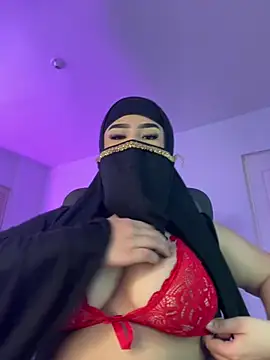Yasmin cute online show from June 12, 2026, 2:04 pm