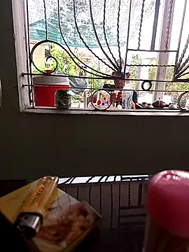 Snapshot of hungdecu chatting on March 2, 2026, 10:33 am hungdecu online show from March 2, 2026, 10:33 am