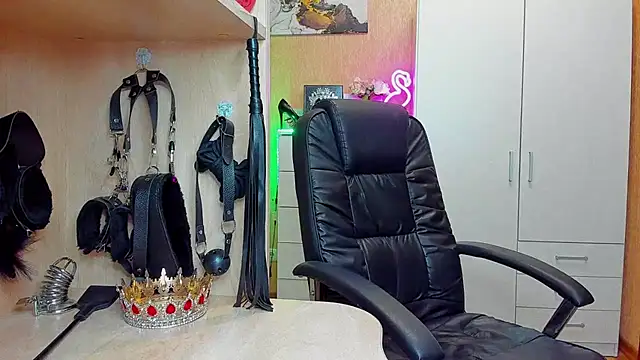 KristiTopxx online show from November 25, 2025, 8:31 pm