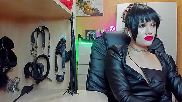 KristiTopxx online show from October 15, 2025, 6:16 pm