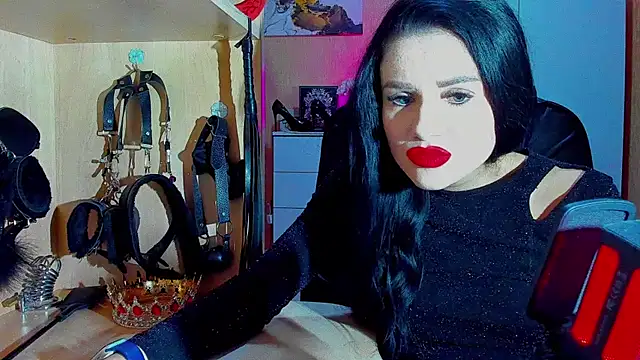 KristiTopxx online show from October 22, 2025, 8:30 pm