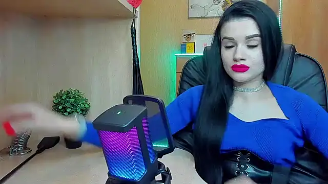 Snapshot of KristiTopxx chatting on January 28, 2025, 6:17 pm KristiTopxx online show from January 28, 2025, 6:17 pm