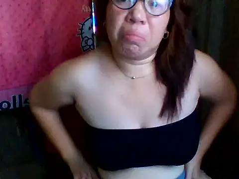 sweet lhyn online show from July 13, 2026, 4:45 am