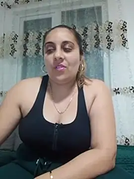 I amXenox online show from April 8, 2026, 8:10 pm