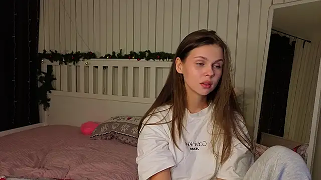 EarthaLevra online show from March 14, 2026, 9:10 pm