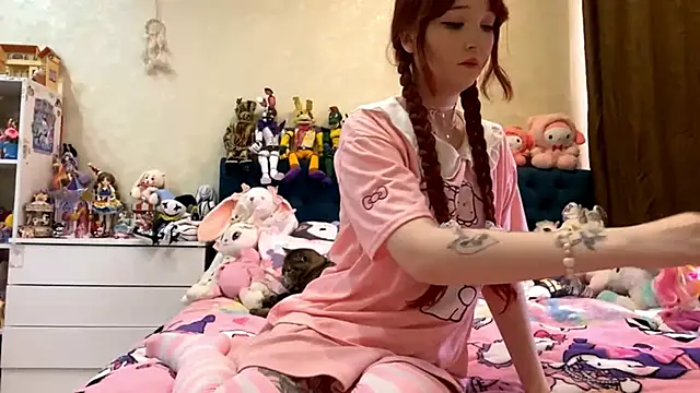 AlisaHoshiCos online show from April 17, 2026, 8:17 am