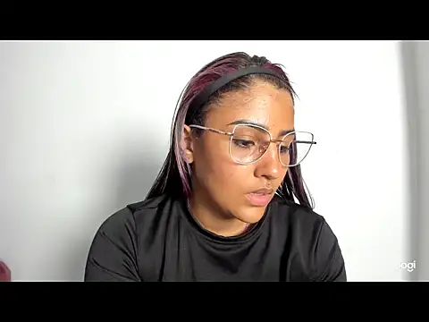 Snapshot of TatyGomez_ chatting on March 2, 2026, 5:08 am TatyGomez online show from March 2, 2026, 5:08 am