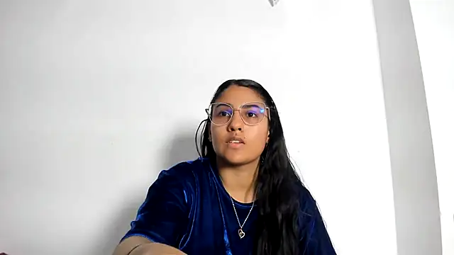 TatyGomez  online show from July 1, 2026, 4:02 am