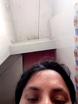 Snapshot of Mishu021 chatting on February 25, 2026, 8:36 am Mishu021 online show from February 25, 2026, 8:36 am