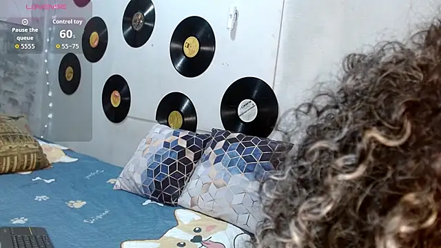 Snapshot of medusafox_ chatting on March 1, 2026, 4:12 am medusafox online show from March 1, 2026, 4:12 am