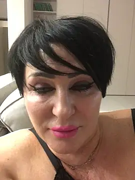 Snapshot of Kleotempt chatting on February 24, 2026, 8:21 pm Kleotempt online show from February 24, 2026, 8:21 pm