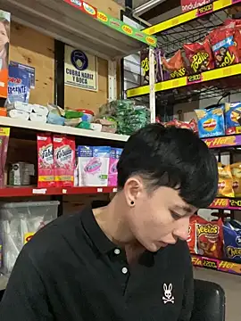 Snapshot of Tomnico_19 chatting on February 24, 2026, 5:36 pm Tomnico 19 online show from February 24, 2026, 5:36 pm