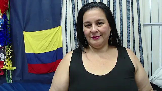 Sharlot curvy online show from June 21, 2026, 11:43 pm