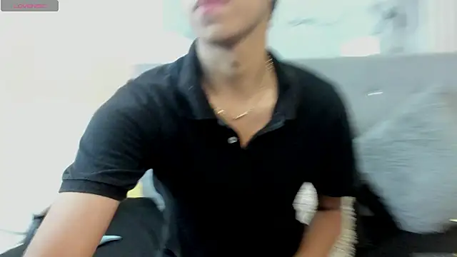 Eros Lux online show from April 15, 2026, 2:54 pm