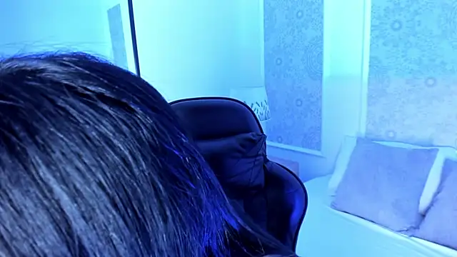 danielle williams  online show from March 7, 2026, 7:19 pm