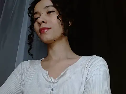 helena hadler online show from May 6, 2026, 12:03 am