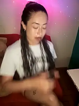 Snapshot of lina_luxe_ chatting on February 28, 2026, 11:26 pm lina luxe online show from February 28, 2026, 11:26 pm