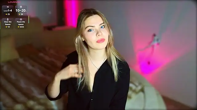 Snapshot of hornycharisma chatting on February 25, 2026, 4:51 pm hornycharisma online show from February 25, 2026, 4:51 pm