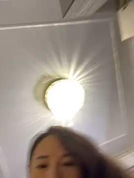 Mia-lp online show from March 13, 2026, 11:59 am