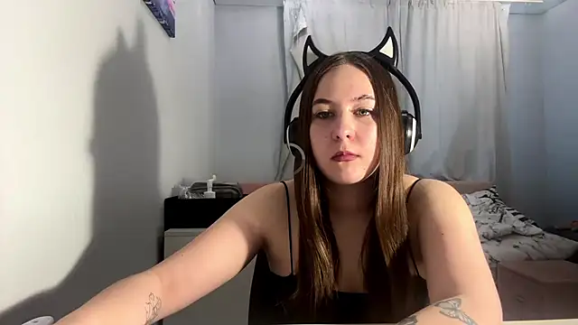 Snapshot of SheryllPickrel chatting on March 4, 2026, 1:08 pm SheryllPickrel online show from March 4, 2026, 1:08 pm