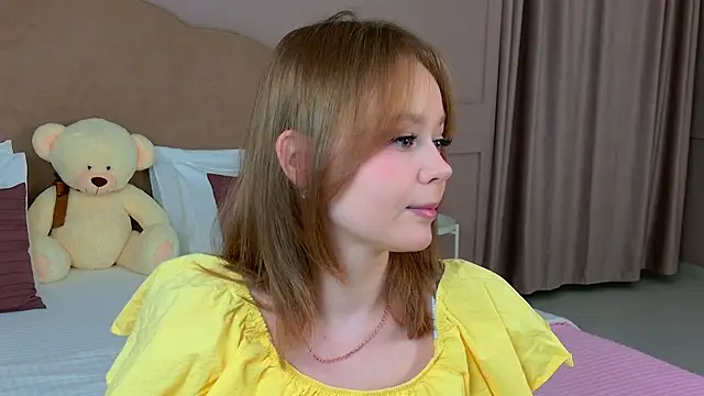 ElaraVance online show from March 30, 2026, 5:09 am