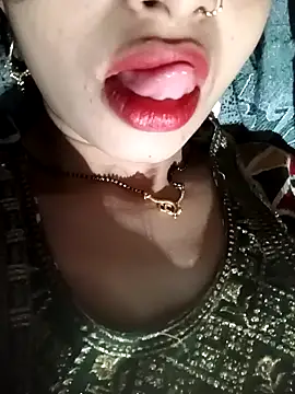 Rashmika Mandana online show from March 23, 2026, 9:36 pm