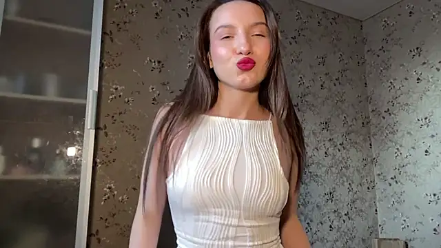 Dinadream online show from April 15, 2026, 2:21 pm