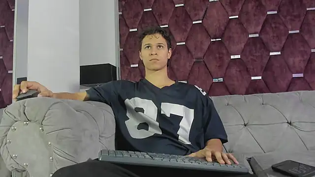 Snapshot of TonyBenedetti chatting on July 8, 2026, 8:53 pm TonyBenedetti online show from July 8, 2026, 8:53 pm