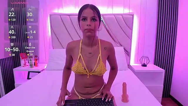 Snapshot of dulce_coquette_ chatting on March 3, 2026, 11:17 am dulce coquette online show from March 3, 2026, 11:17 am