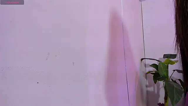 LINDSAY TAY online show from April 11, 2026, 3:36 am