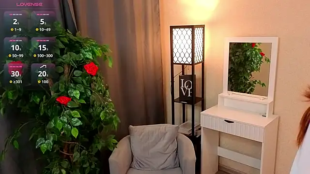 YukiBuell online show from April 15, 2026, 7:58 pm