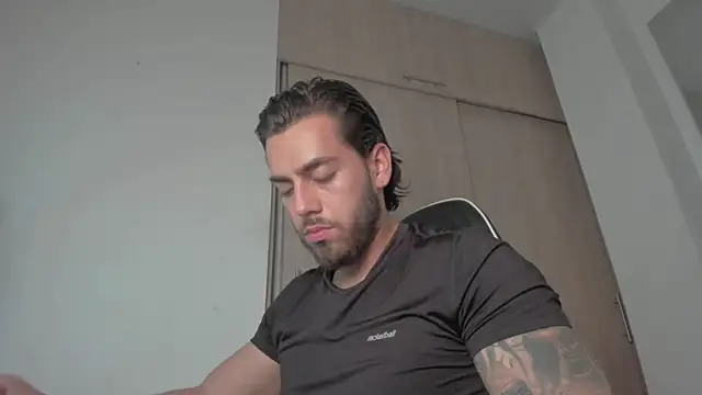 Axel  Blaze online show from July 16, 2026, 1:52 pm