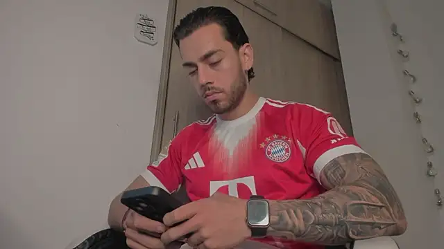 Axel  Blaze online show from March 18, 2026, 12:19 pm