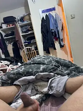 sexy-booiii online show from April 16, 2026, 12:00 am