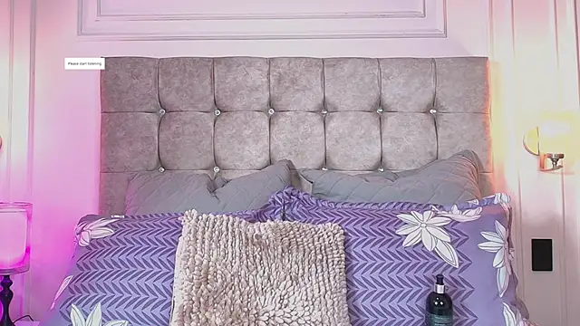 gabyevans4 online show from April 15, 2026, 12:21 pm