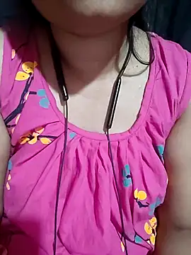 Hot-Puja0134 online show from February 24, 2026, 7:37 pm