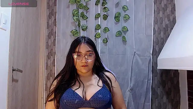 anyela donecm online show from March 27, 2026, 7:37 pm