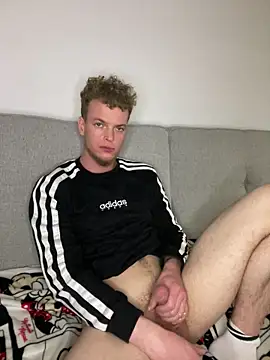 Dencchikk22 online show from May 15, 2026, 11:14 pm