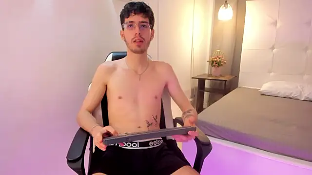 Snapshot of Jason_23__ chatting on March 1, 2026, 1:33 pm Jason 23 online show from March 1, 2026, 1:33 pm