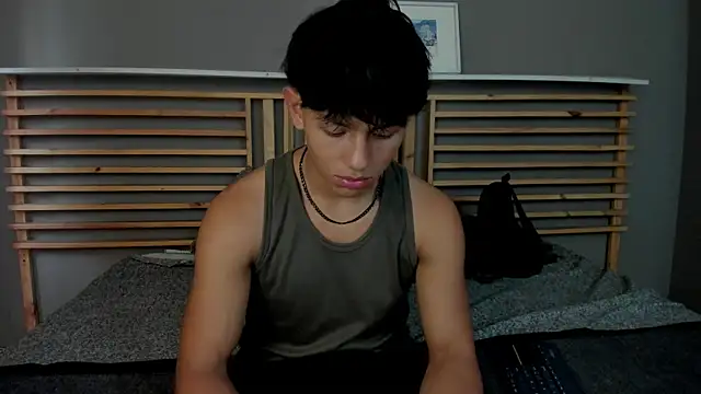 clark ken01 online show from May 8, 2026, 9:40 pm