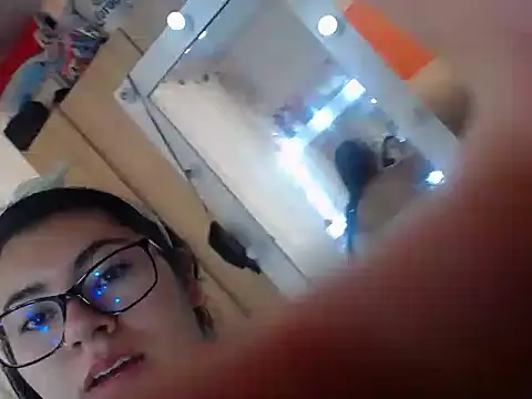 Marian ballesteros online show from April 7, 2026, 1:02 pm