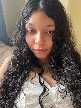 Sophiemoo  online show from July 6, 2026, 3:03 pm
