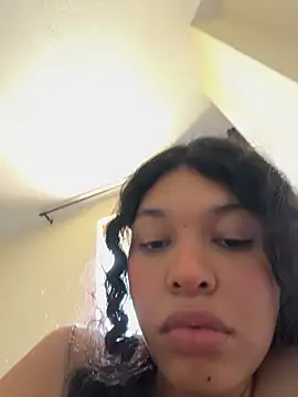 Sophiemoo  online show from June 24, 2026, 3:21 pm