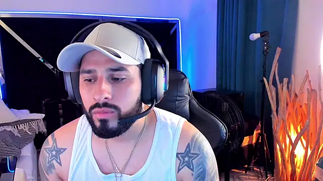 Snapshot of ostin-big21 chatting on March 5, 2026, 2:30 am ostin-big21 online show from March 5, 2026, 2:30 am