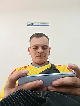 Snapshot of Edwin_Q chatting on June 11, 2026, 4:59 pm Edwin Q online show from June 11, 2026, 4:59 pm